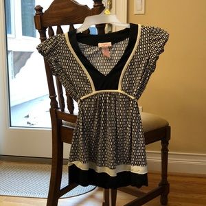 Candie’s Retro Top